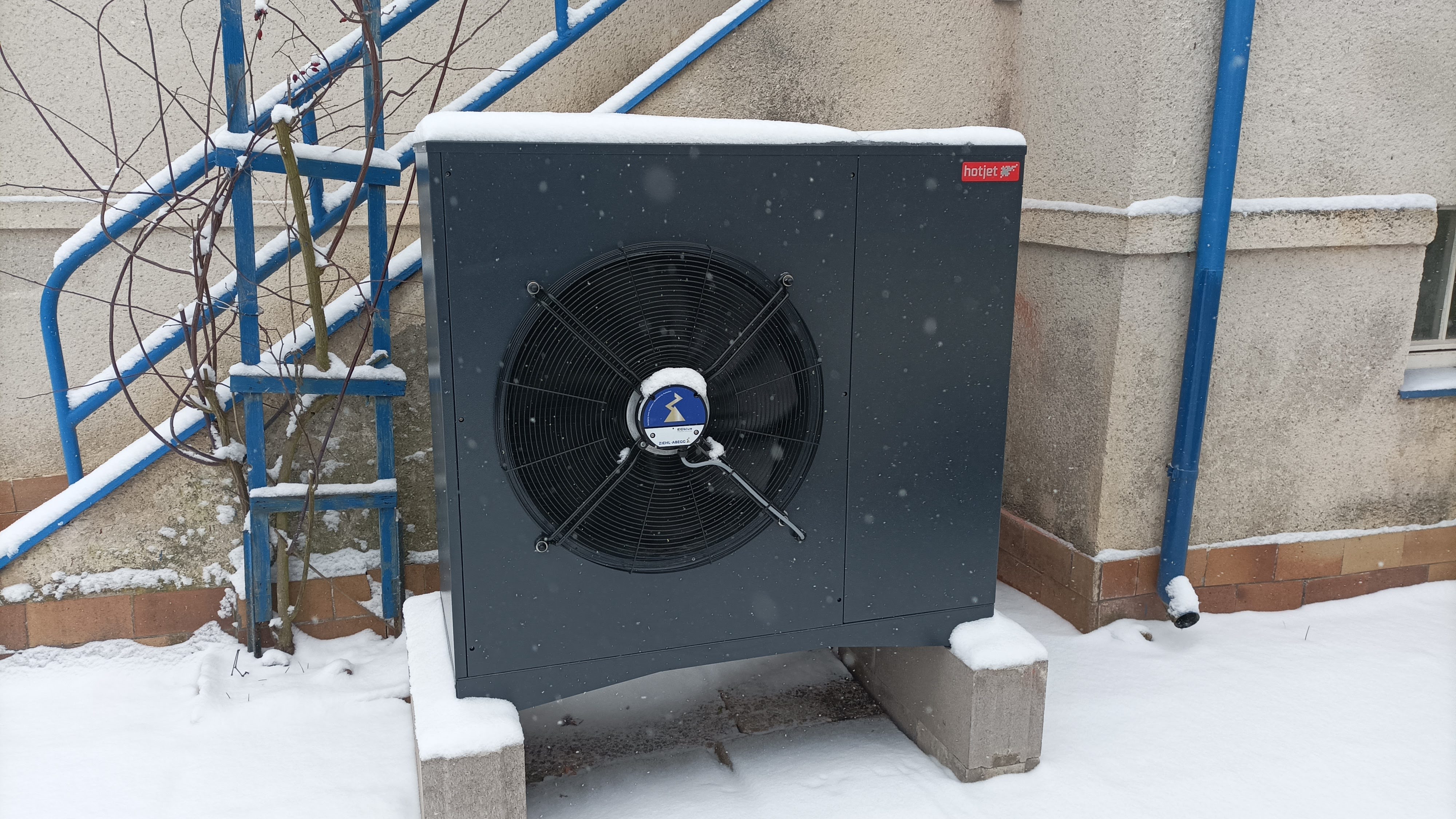 Česká kvalita, topí i 65 °C, tichý ventilátor, ovládání přes telefon – Lucie B.